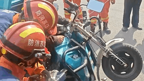 79a8b1e022b10ae821a96a1d5f115aa0.gif
