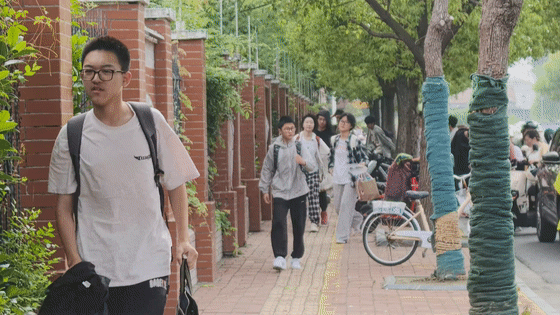 13b6f6d75ec4cd52de85144b6a7061d4.gif
