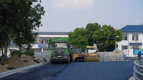 5166bd6e22cb927705175260c0a11a83.gif